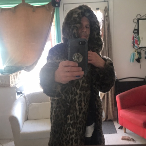 1960’S vintage Furrocious Faux Fur hooded coat by Princess Garment limited - Picture 3 of 4